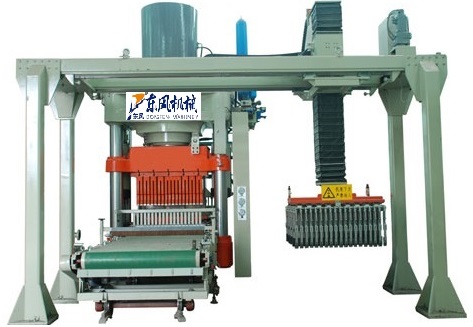 Bốn ti&ecirc;u ch&iacute; khi chọn khu&ocirc;n m&aacute;y gạch Dongfeng